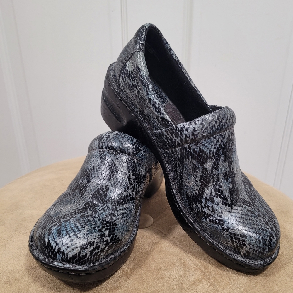 BOC Women's Clogs Size 7.5 US Blue/Gray/Black.